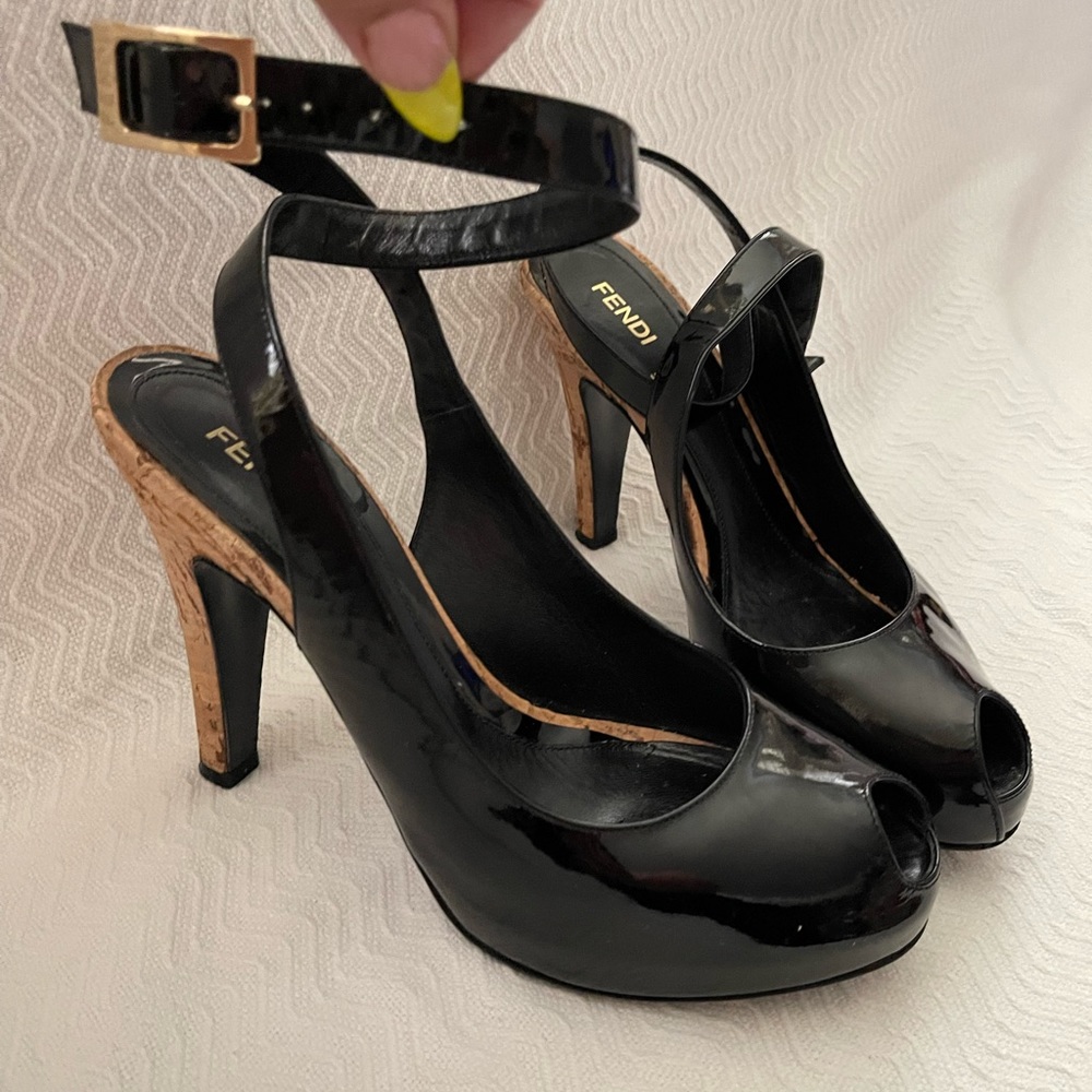 FENDI VERO CUOIO Slingback Patent Leather BLACK Peep Toe Size 38.5 US 8